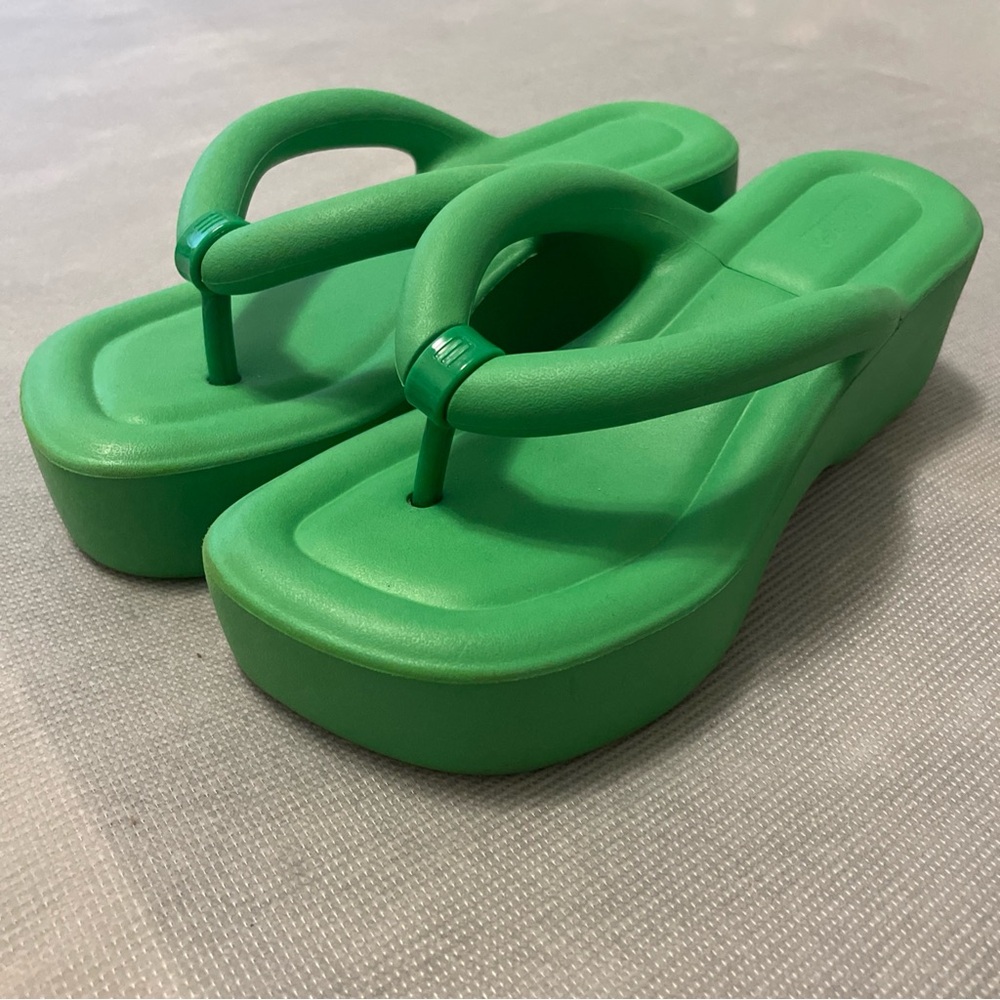 MELISSA Free People Platform Thong Sandal Women’s green Chunky Flip Flop size 7